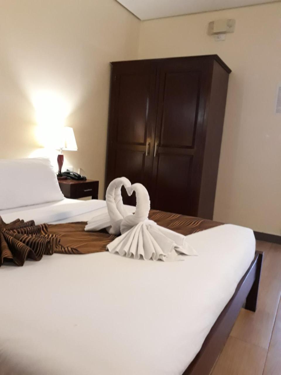 Sea Garden Resort Iloilo Экстерьер фото