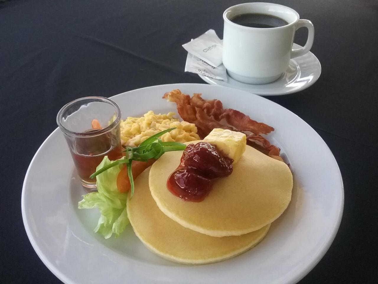 Sea Garden Resort Iloilo Экстерьер фото